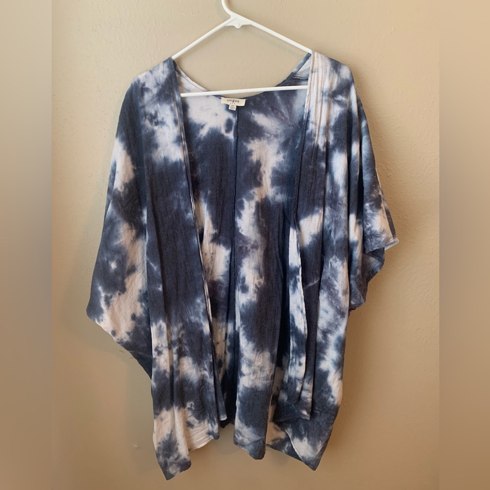 Umgee Tye-Dye Linen Shrug